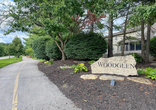 Photo 3 of Single family home for sale at 621 Valley Wood Ct, Westerville, OH 43081 | MLS# 226027993 | Listing updated on 2026-09-24