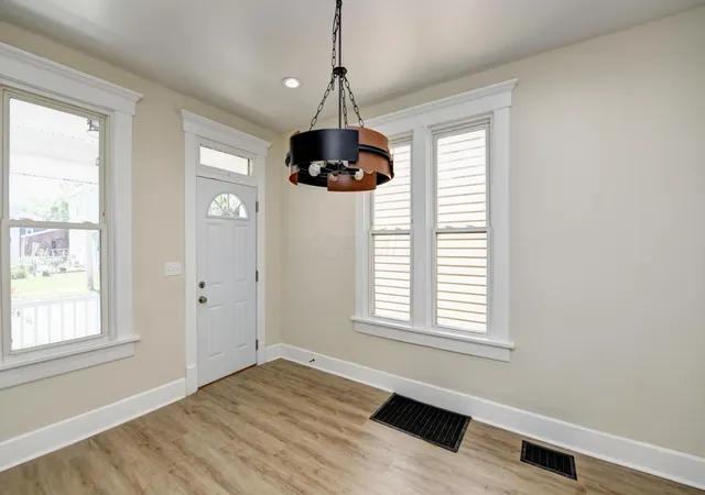 Photo 3 of Single family home for sale at 644 E Whittier St, Columbus, OH 43206 | MLS# 226027882 | Listing updated on 2026-08-28