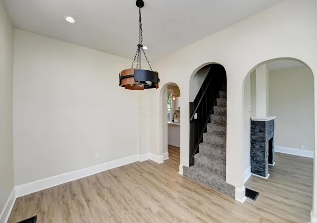 Photo 4 of Single family home for sale at 644 E Whittier St, Columbus, OH 43206 | MLS# 226027882 | Listing updated on 2026-08-28