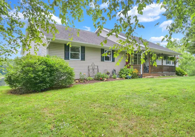 Photo 4 of Single family home for sale at 3485 Township Rd 418 NW, Somerset, OH 43783 | MLS# 226028405 | Listing updated on 2026-09-10
