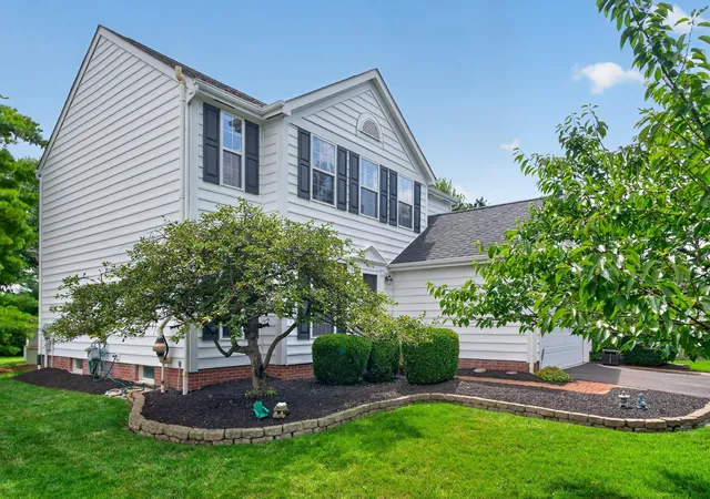 Photo 2 of Single family home for sale at 197 Chasely Cir, Powell, OH 43065 | MLS# 226027777 | Listing updated on 2026-08-05