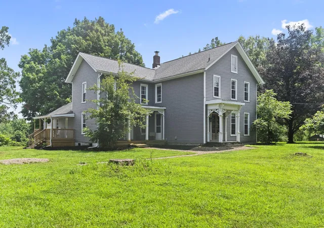 1st image of 4099 Jacksontown Rd, Heath, OH 43056 | MLS# 226027893