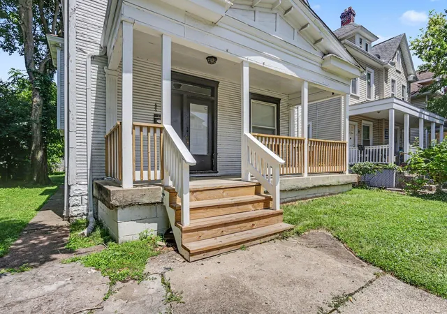 3rd image of 68 E Patterson Ave, Columbus, OH 43202 | MLS# 226027783