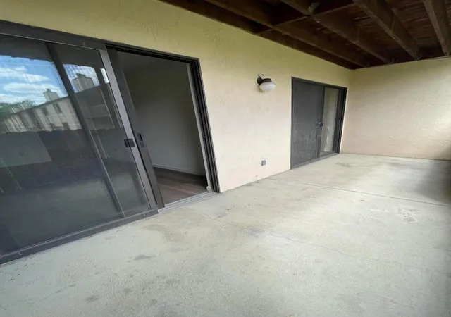 2nd image of 2172 Hedgerow Rd, Columbus, OH 43220