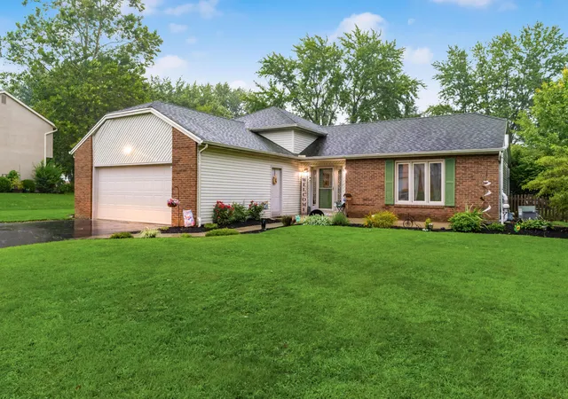 2nd image of 11900 Huntington Wy Nw, Pickerington, OH 43147 | MLS# 226027916