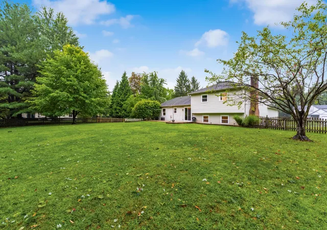Photo 3 of Single family home for sale at 11900 Huntington Way NW, Pickerington, OH 43147 | MLS# 226027916 | Listing updated on 2026-10-01
