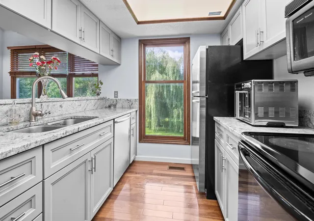 5th image of 5219 Willow Grv Pl S, Dublin, OH 43017