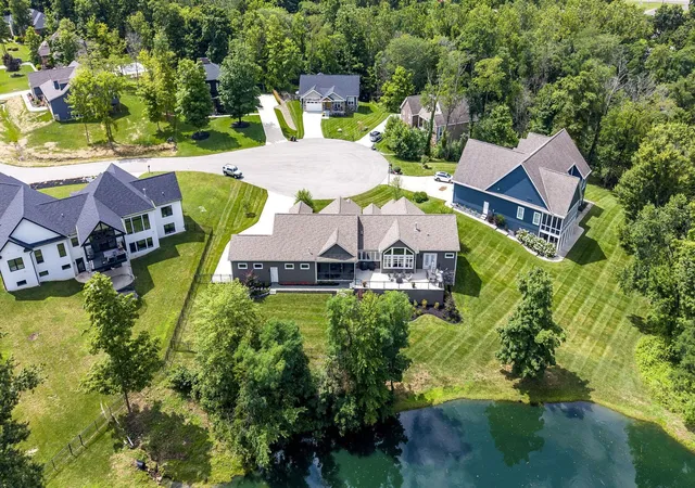 1st image of 277 Robin Pl, Canal Winchester, OH 43110 | MLS# 226027976