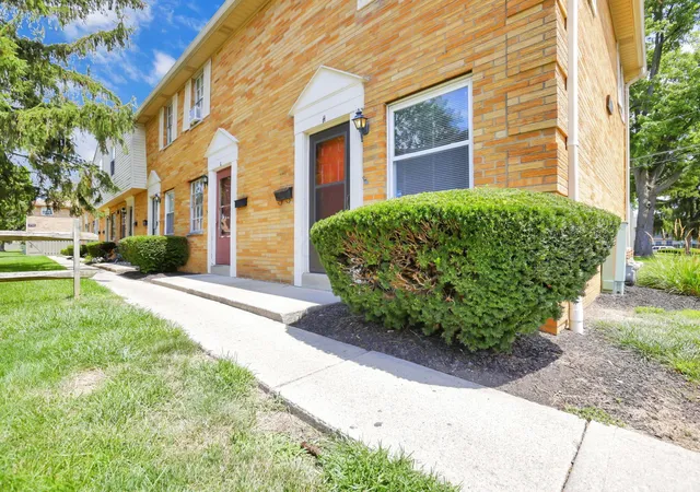 2nd image of 1746 Pine Tree St S #H, Columbus, OH 43229 | MLS# 226028861