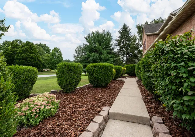 Photo 3 of Single family home for sale at 11125 Huntington Way Nw, Pickerington, OH 43147 | MLS# 226027940 | Listing updated on 2026-09-12
