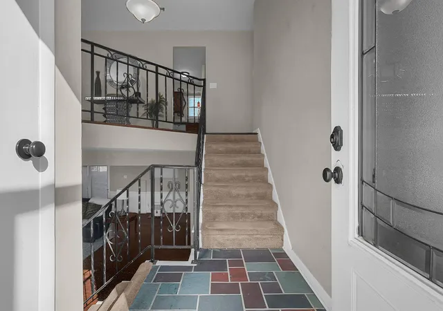 Photo 4 of Single family home for sale at 1452 Ironwood Dr, Columbus, OH 43229 | MLS# 226027997 | Listing updated on 2026-09-01