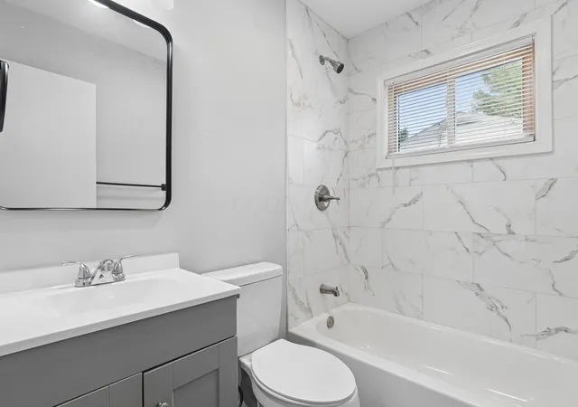 Photo 3 of Single family home for sale at 3032 Fairwood Ave, Columbus, OH 43207 | MLS# 226027972 | Listing updated on 2026-07-29