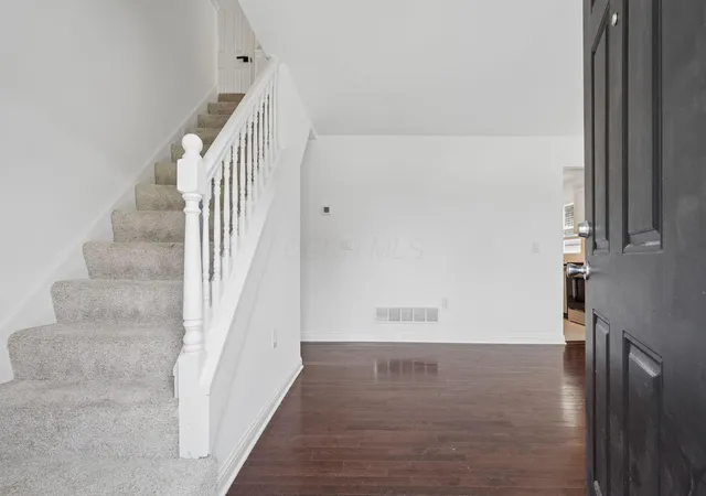 5th image of 196 Maple Dr, Columbus, OH 43228 | MLS# 226028424