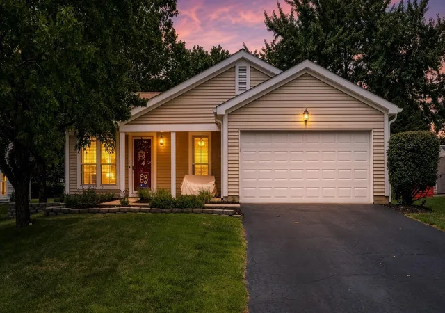 1st image of 2973 Stone Mountain Dr, Pickerington, OH 43147 | MLS# 226028081