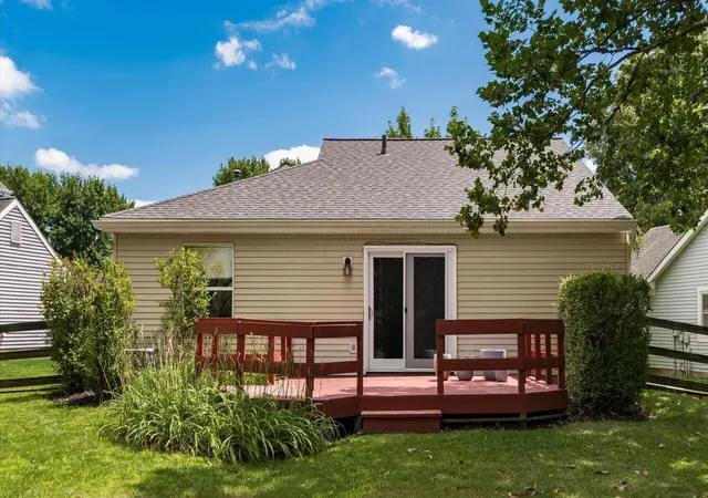 2nd image of 2973 Stone Mountain Dr, Pickerington, OH 43147 | MLS# 226028081