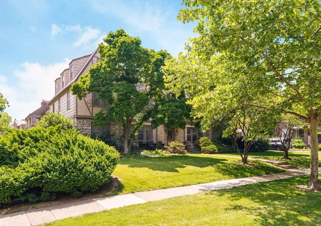 Photo 2 of Condo for sale at 2229 Coventry Rd #5, Columbus, OH 43221 | MLS# 226028029 | Listing updated on 2026-08-28