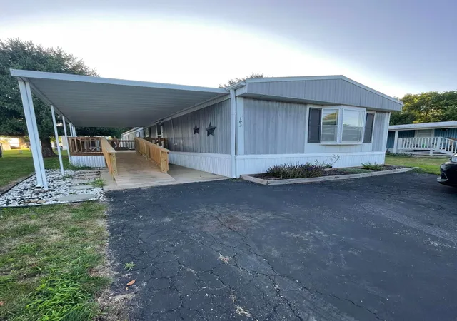Photo 2 of Single family home for sale at 143 Oak Manor, South Bloomfield, OH 43103 | MLS# 226027999 | Listing updated on 2026-07-29