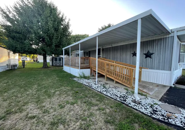 Photo 3 of Single family home for sale at 143 Oak Manor, South Bloomfield, OH 43103 | MLS# 226027999 | Listing updated on 2026-07-29