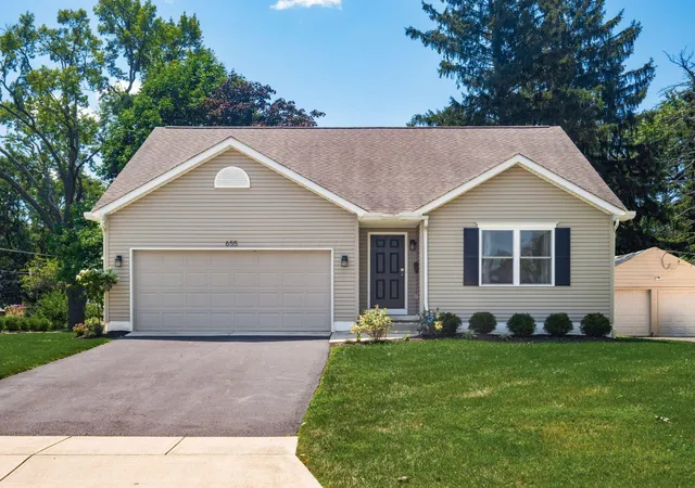 1st image of 655 E Beaumont Rd, Columbus, OH 43214 | MLS# 226029539