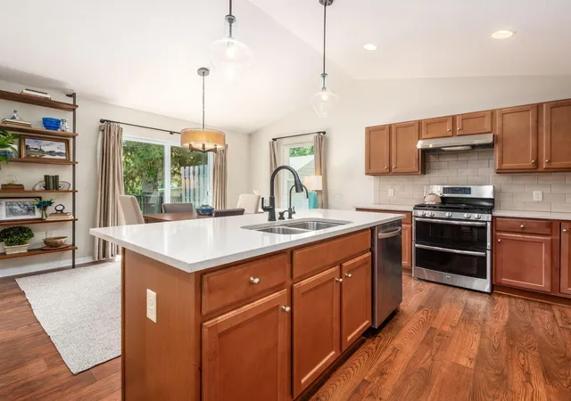 4th image of 655 E Beaumont Rd, Columbus, OH 43214 | MLS# 226029539