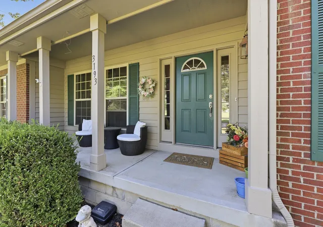 4th image of 3193 Walkerview Dr, Hilliard, OH 43026 | MLS# 226028003