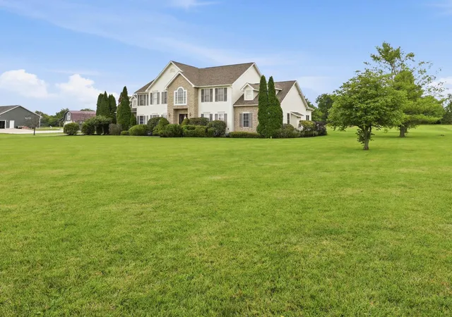 Photo 3 of Single family home for sale at 1045 Us Hwy 42 Sw, London, OH 43140 | MLS# 226028038 | Listing updated on 2026-09-22