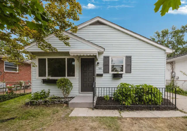 Photo 1 of Single family home for sale at 510 Pierce Ave, Columbus, OH 43213 | MLS# 226028053 | Listing updated on 2026-08-03