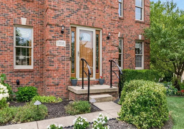 3rd image of 13538 Old Gate Dr Nw, Pickerington, OH 43147 | MLS# 226028067