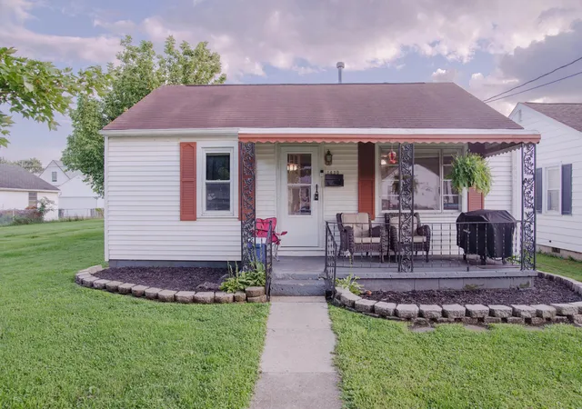 1st image of 1430 E Mulberry St, Lancaster, OH 43130 | MLS# 226032016