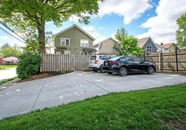 2nd image of 1306-1308 Wilson Ave, Columbus, OH 43206