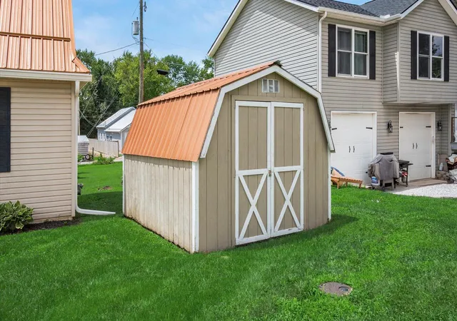 Photo 3 of Single family home for sale at 514 Zanesville Ave, Thornville, OH 43076 | MLS# 226028084 | Listing updated on 2026-10-30