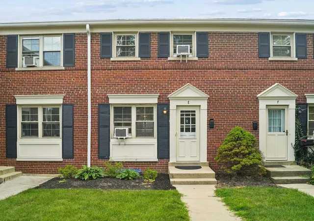 Photo 2 of Condo for sale at 1775 Northwest Ct #E/109, Columbus, OH 43212 | MLS# 226029966 | Listing updated on 2026-08-28