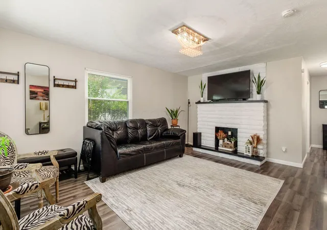 4th image of 2858 Fairwood Ave, Columbus, OH 43207 | MLS# 226028113