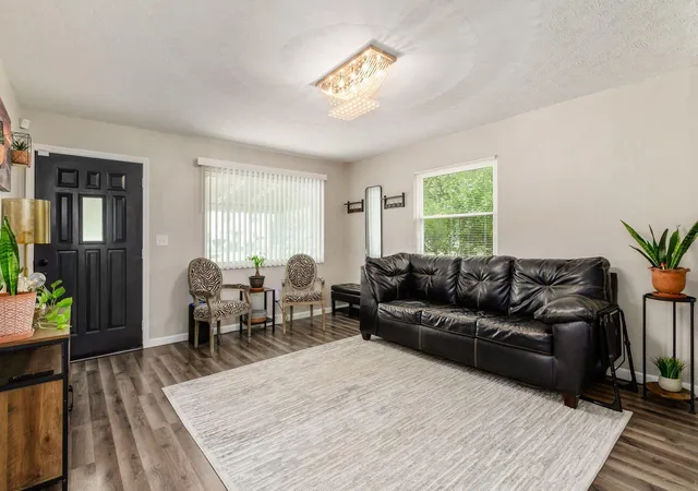 5th image of 2858 Fairwood Ave, Columbus, OH 43207 | MLS# 226028113