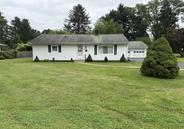 1st image of 332 Stare Rd, Newark, OH 43055 | MLS# 226028114