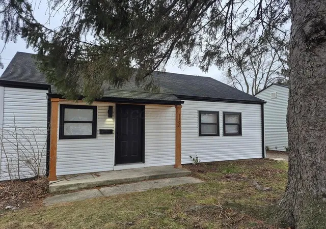 Photo 1 of Single family home for sale at 1106 S James Rd, Columbus, OH 43227 | MLS# 226028115 | Listing updated on 2026-09-04
