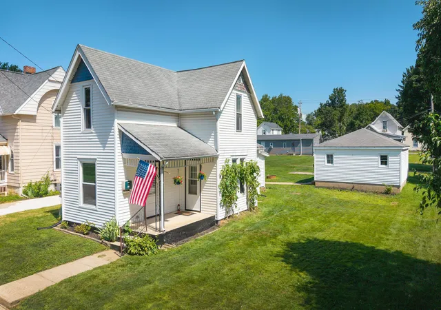 3rd image of 505 E Burgess St, Mount Vernon, OH 43050 | MLS# 226028130