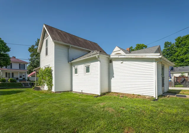 4th image of 505 E Burgess St, Mount Vernon, OH 43050 | MLS# 226028130