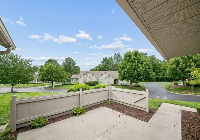 3rd image of 5568 Meadowood Ln, Westerville, OH 43082 | MLS# 226028166