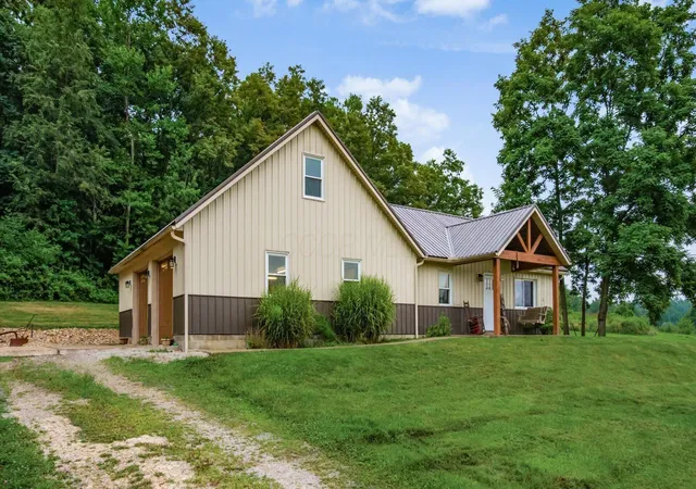 5th image of 1835 Lutz Ln, Zanesville, OH 43701 | MLS# 226028136