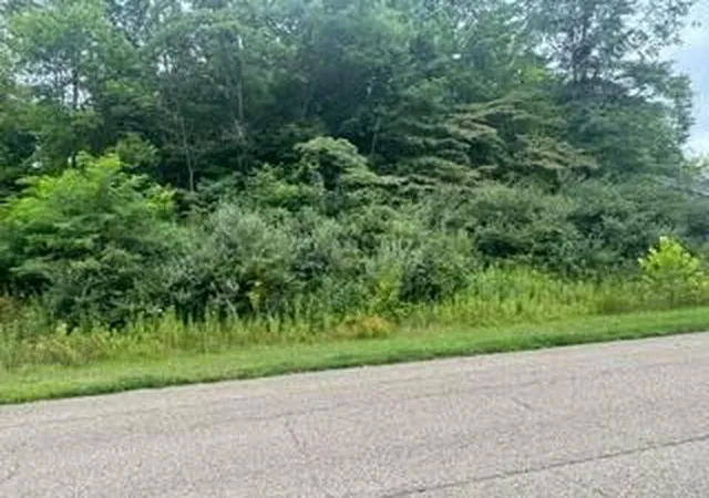 2nd image of 1876 Bent Creek Dr N, Lancaster, OH 43130 | MLS# 226030173