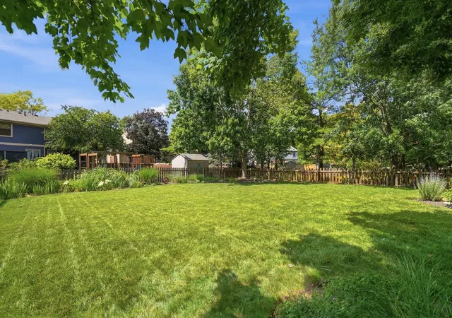 3rd image of 658 Lynnfield Dr, Westerville, OH 43081 | MLS# 226028153