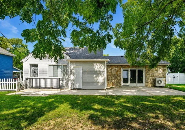 3rd image of 359 N Sylvan Ave, Columbus, OH 43204 | MLS# 226029579