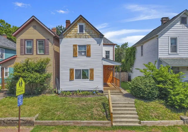 Photo 3 of Single family home for sale at 680 Stewart Ave, Columbus, OH 43206 | MLS# 226029011 | Listing updated on 2026-08-30