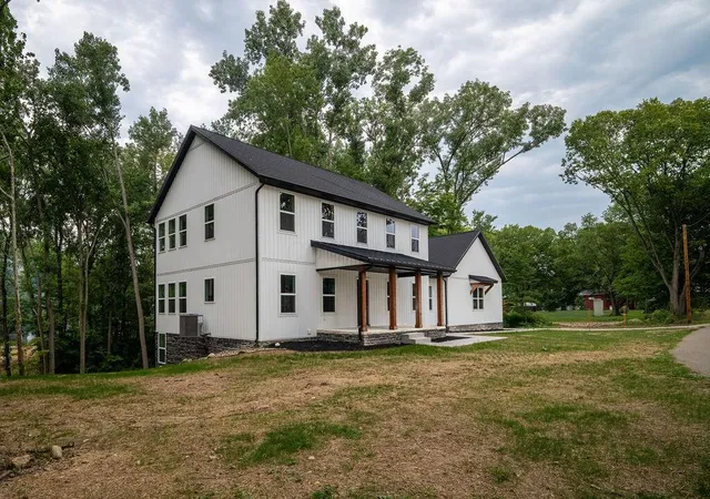 Photo 4 of Single family home for sale at 124 E Walnut St, Chesterville, OH 43317 | MLS# 226028390 | Listing updated on 2026-09-29
