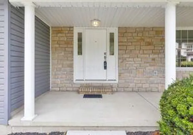 Photo 4 of Single family home for sale at 1755 Stonewall Dr, Newark, OH 43055 | MLS# 226028182 | Listing updated on 2026-09-25
