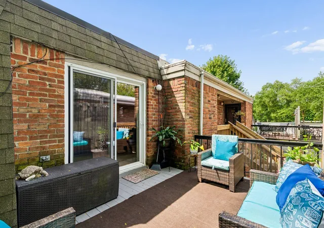 Photo 3 of Condo for sale at 1555 Lafayette Dr #B, Columbus, OH 43220 | MLS# 226028274 | Listing updated on 2026-09-17