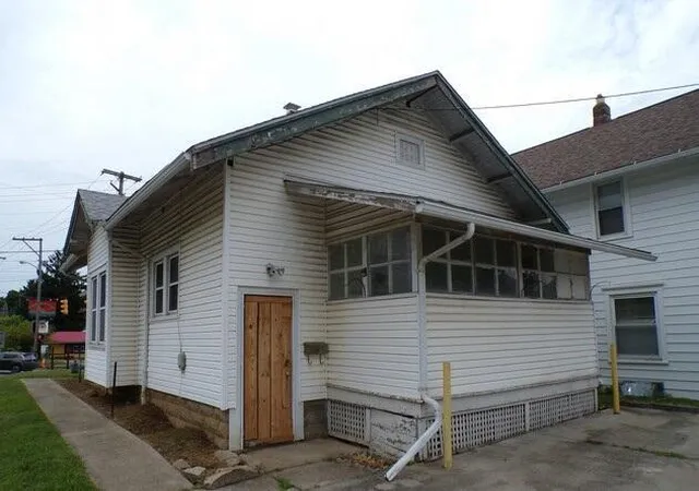 Photo 10 of Sale Pending at 219 Lexington Ave, Mansfield, OH 44907 | MLS# 226028203 | Listing updated on 2026-08-03