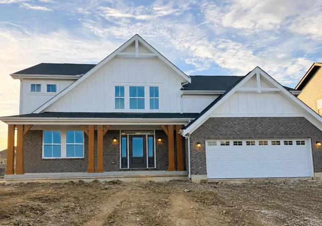 Single family home for sale at 12275 Pleasant View Dr, Pickerington, OH 43147 | MLS# 226028208