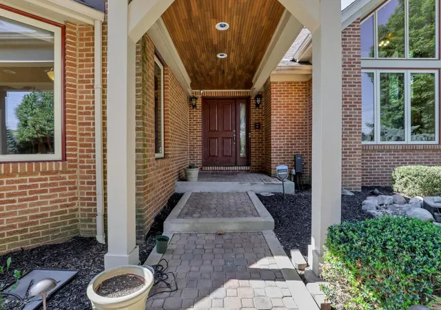 3rd image of 4037 Dublin Rd, Columbus, OH 43221 | MLS# 226028221